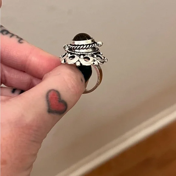 Sterling-Style Tiger's Eye Statement Ring - Brown Gemstone - Picture 4 of 4